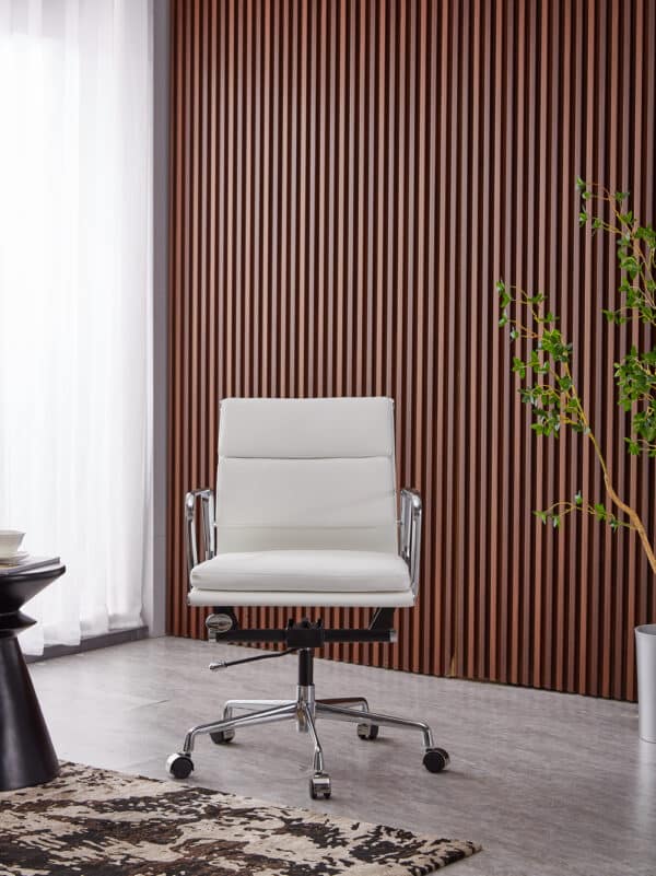 replica chaise de bureau eames ergonomique confortable design cuir blanc fauteuil soft pad ea217 dans un salon
