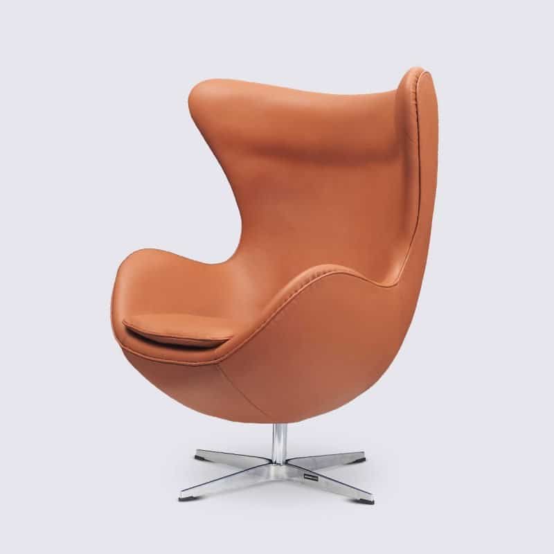 fauteuil egg sur pied design moderne pivotant oeuf cuir cognac camel copie fauteuil arne jacobsen egg chair