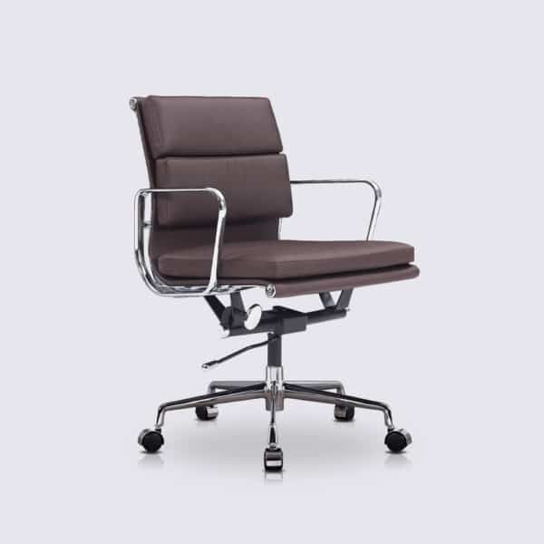 chaise de bureau ergonomique confortable dossier bas design cuir marron chocolat imitation eames soft pad ea217