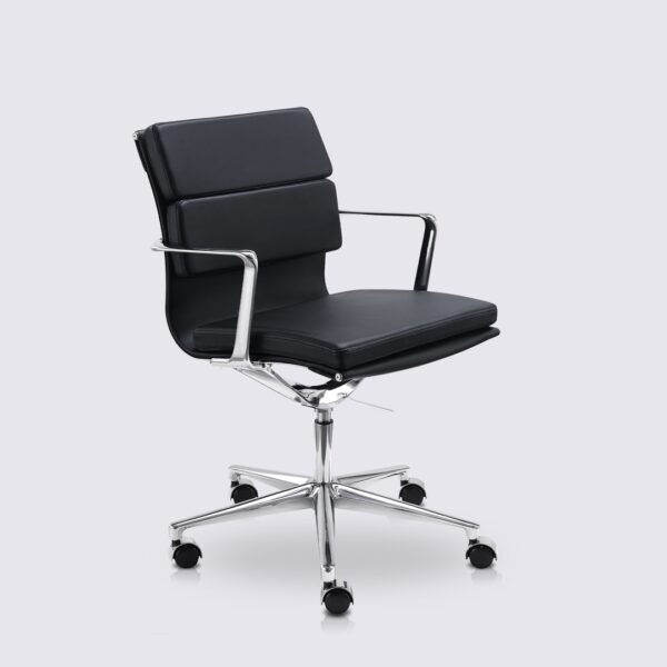 chaise de bureau haut de gamme avec roulette et accoudoir en cuir noir et aluminium chrome alberto premium