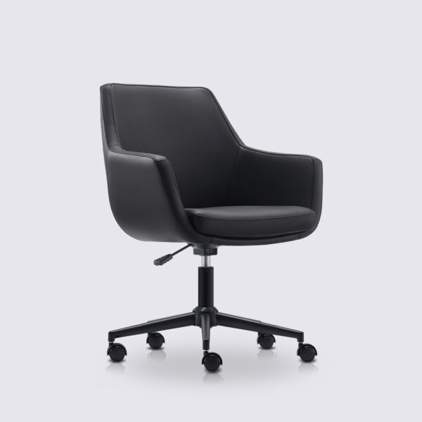 chaise de bureau scandinave emma avec roulette et accoudoir en cuir noir et base noir matte